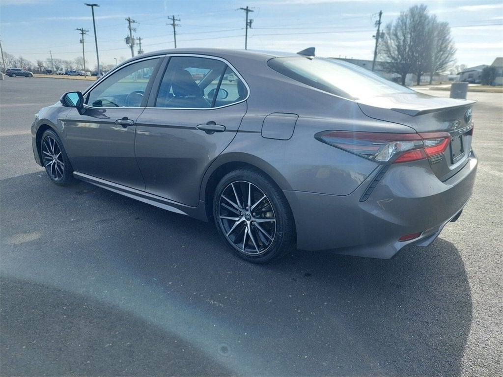 2022 Toyota Camry SE