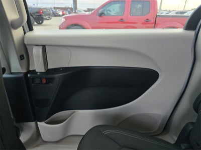 2024 Chrysler Voyager LX