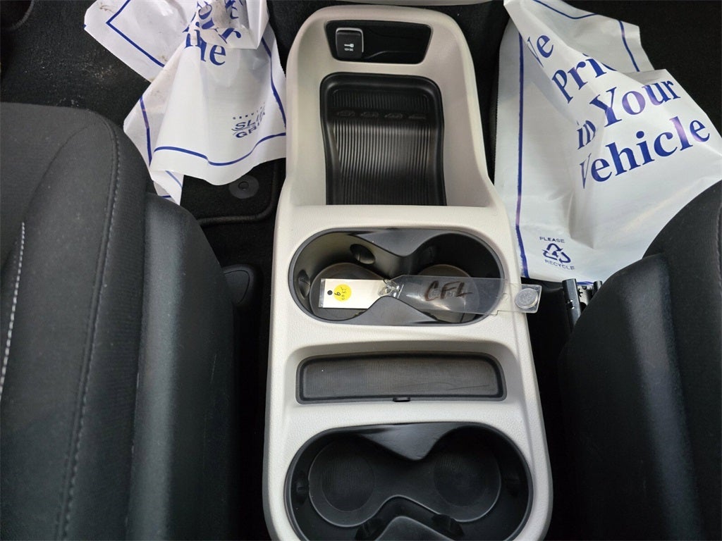 2024 Chrysler Voyager LX