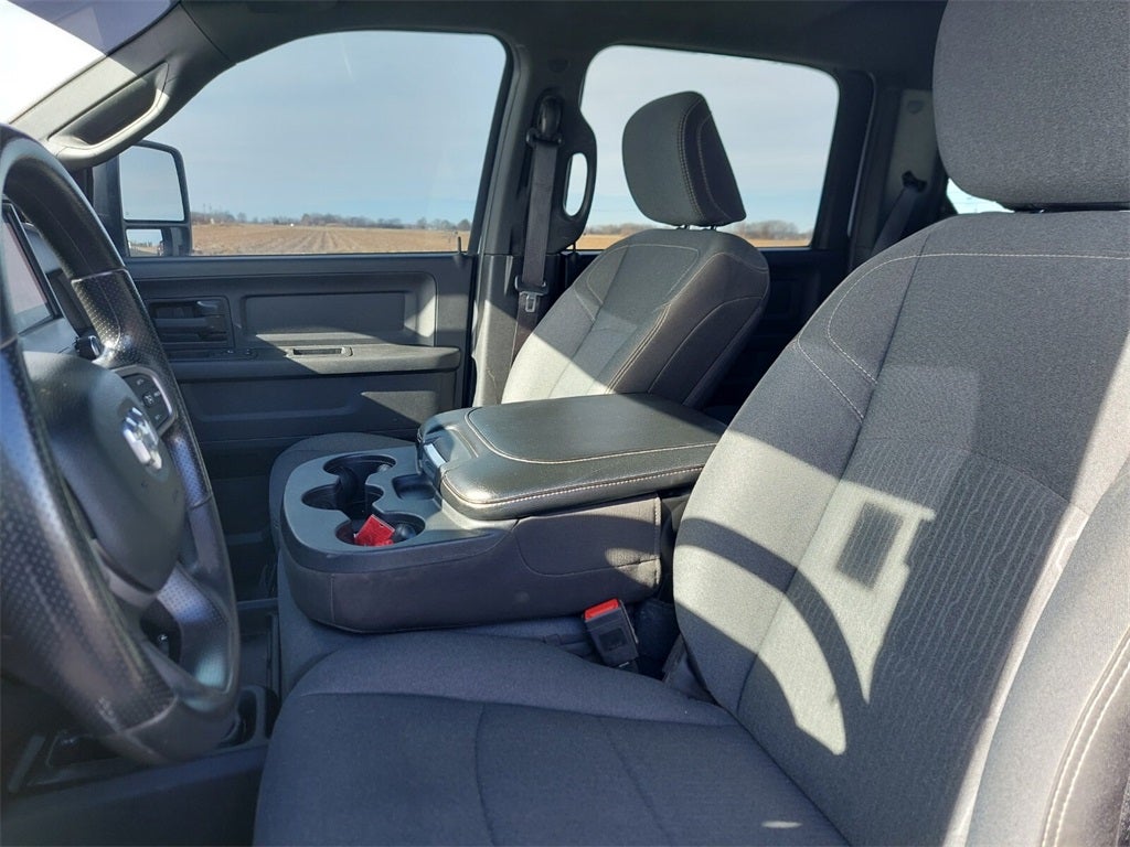 2024 RAM 2500 Tradesman Crew Cab 4x4 6'4' Box